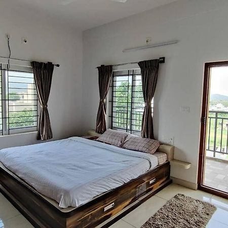 Ss Luxury Comforts A 2Bhk Service Apartment Chikmagalūr Buitenkant foto