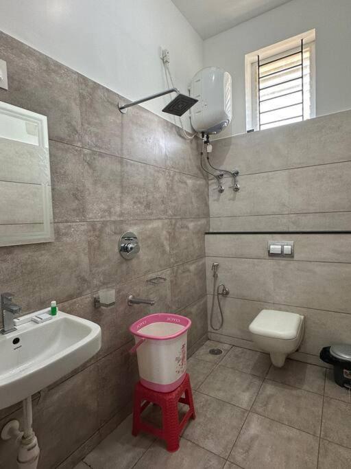 Ss Luxury Comforts A 2Bhk Service Apartment Chikmagalūr Buitenkant foto
